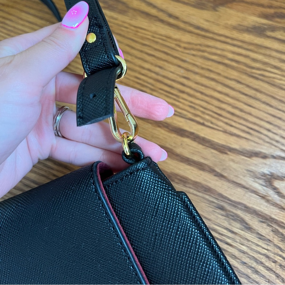 ▪️ADRIENNE VITTADINI: Women’s black crossbody purse w/tassel accent & snap▪️ - Picture 9 of 12